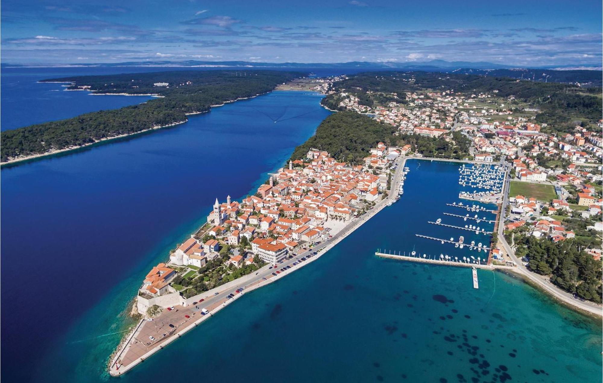 1 Bedroom Awesome Apartment In Supetarska Draga Exterior foto